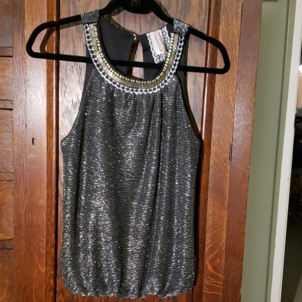 Blk/Slvr sleeveless blouse w jeweled collar